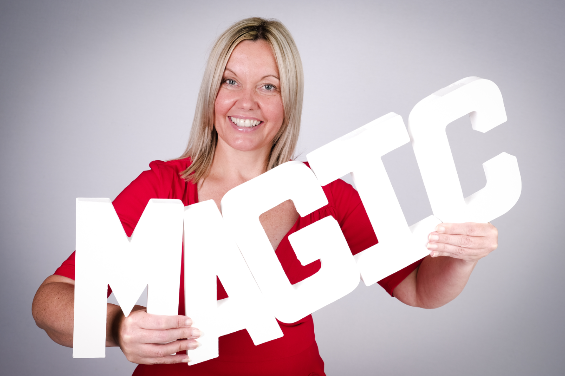 Kerry Scorah - Magician