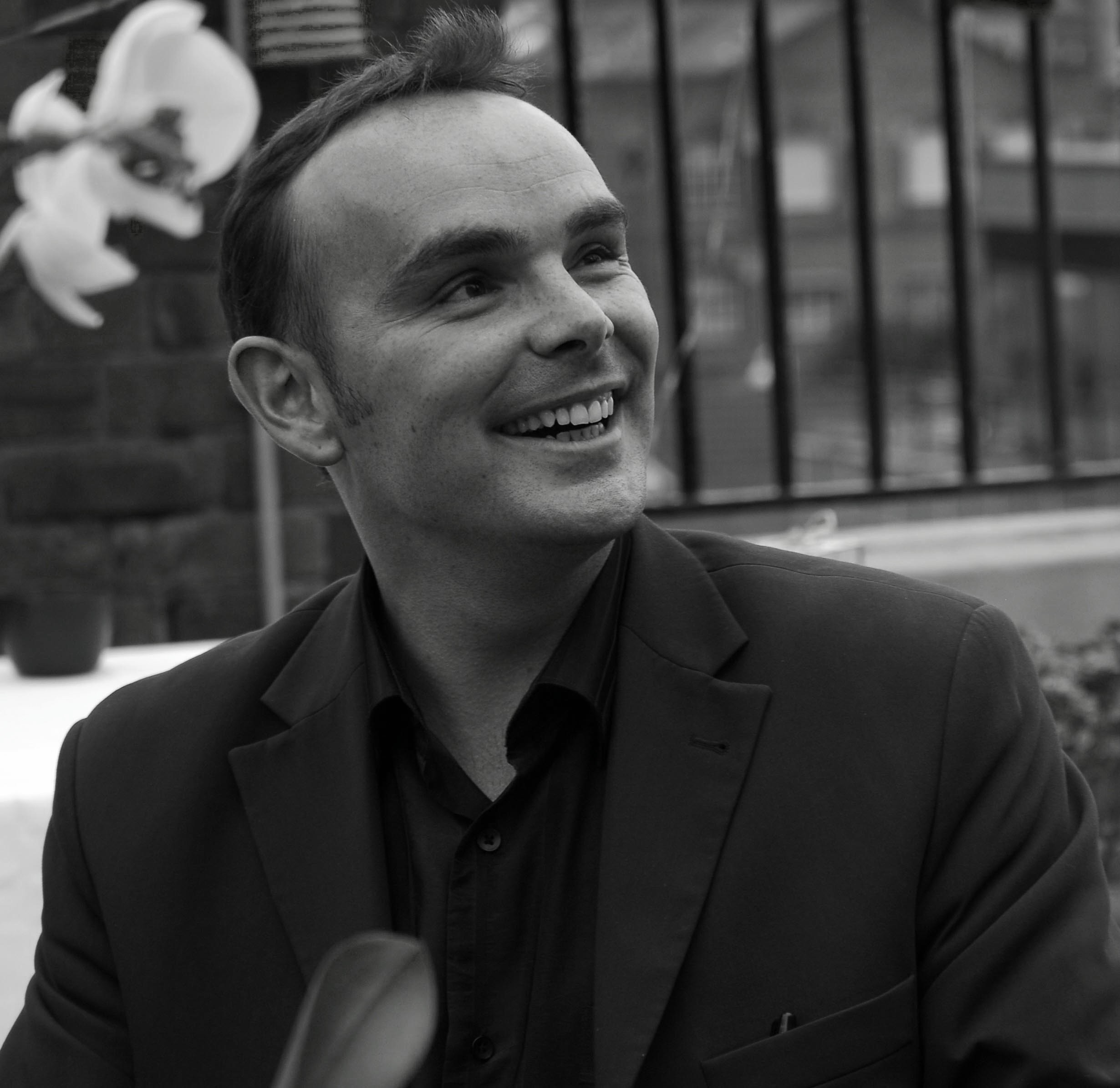 Craig James Magician - Magician